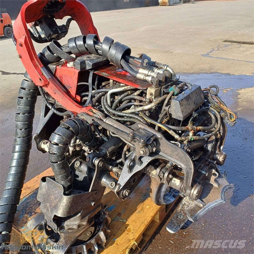 Komatsu C124 Cabeças de ceifeiras