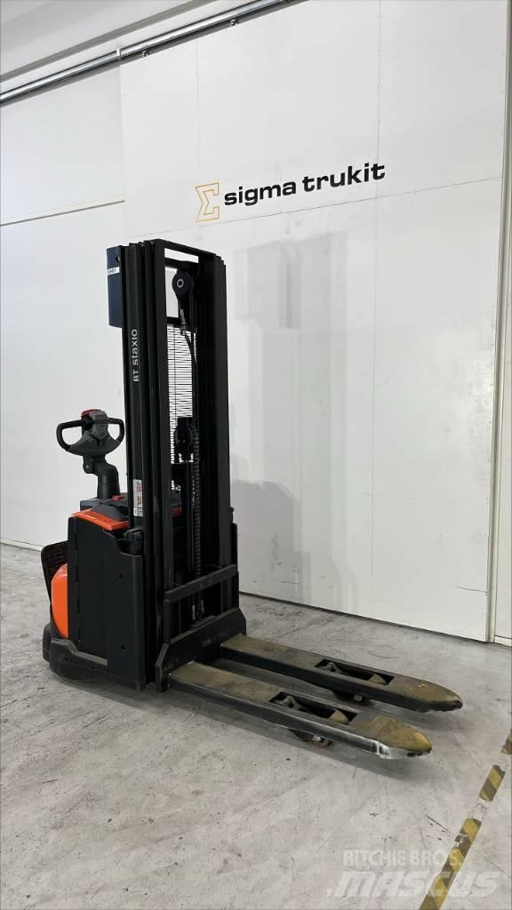 Toyota SWE 120 L Empilhador para operador externo