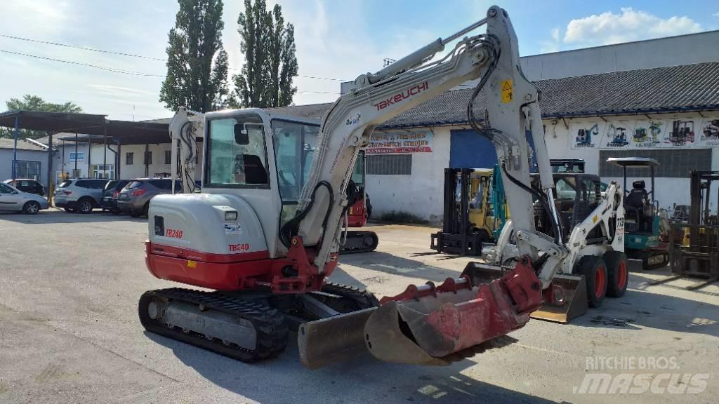Takeuchi TB 240 Miniescavadeiras
