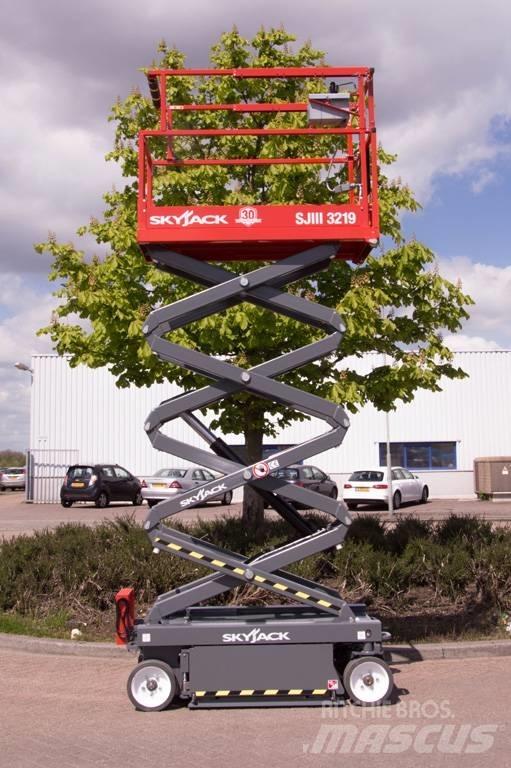 SkyJack SJIII3219 Elevadores de tesoura