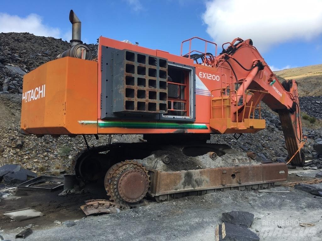 Hitachi EX 1200-5 C Escavadeiras de esteiras