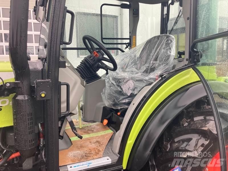 CLAAS NEXOS 240 S Tratores Agrícolas usados