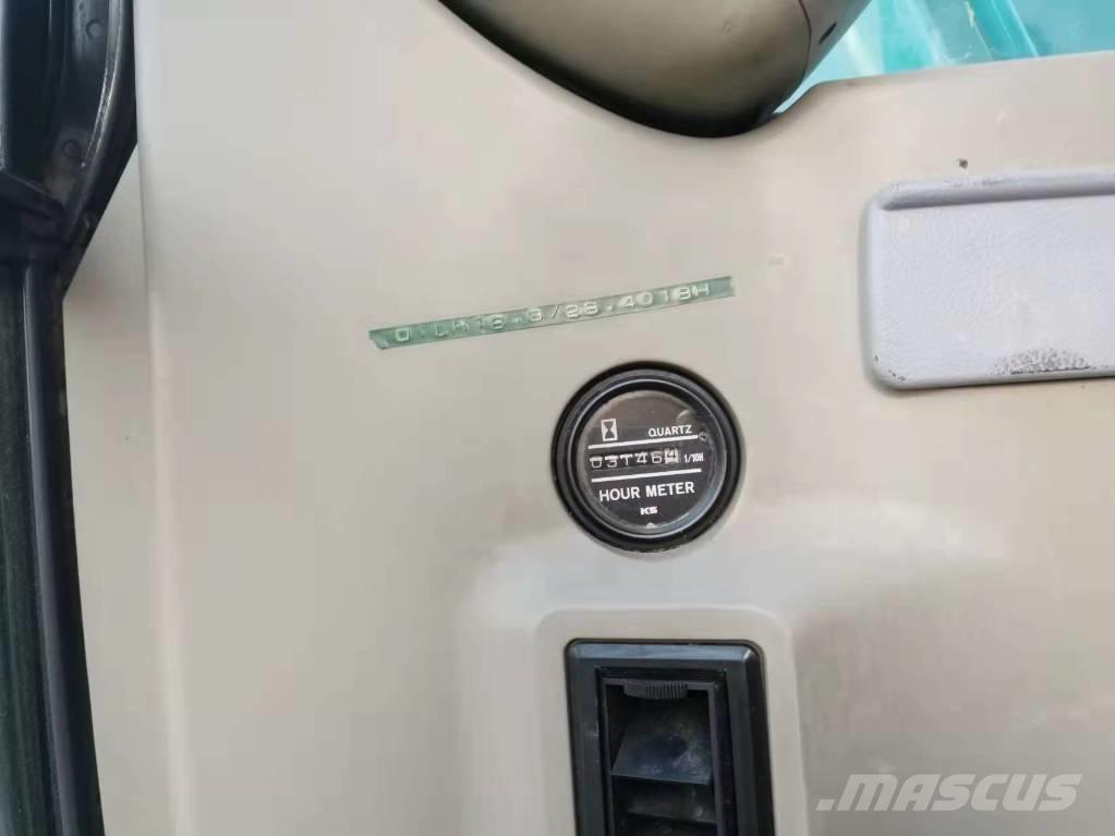 Kobelco SK 135 Escavadeiras de esteiras