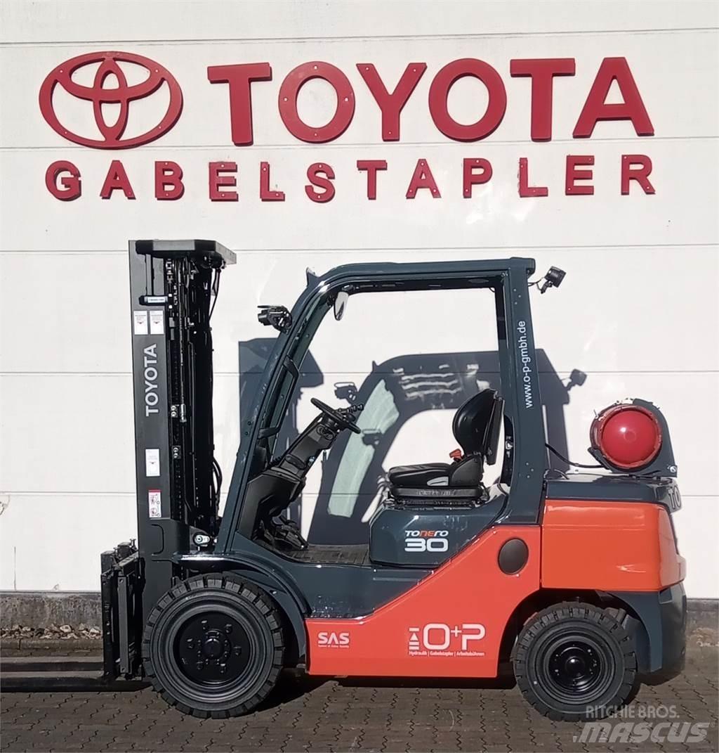 Toyota 02-8FGF30 Empilhadores a gás