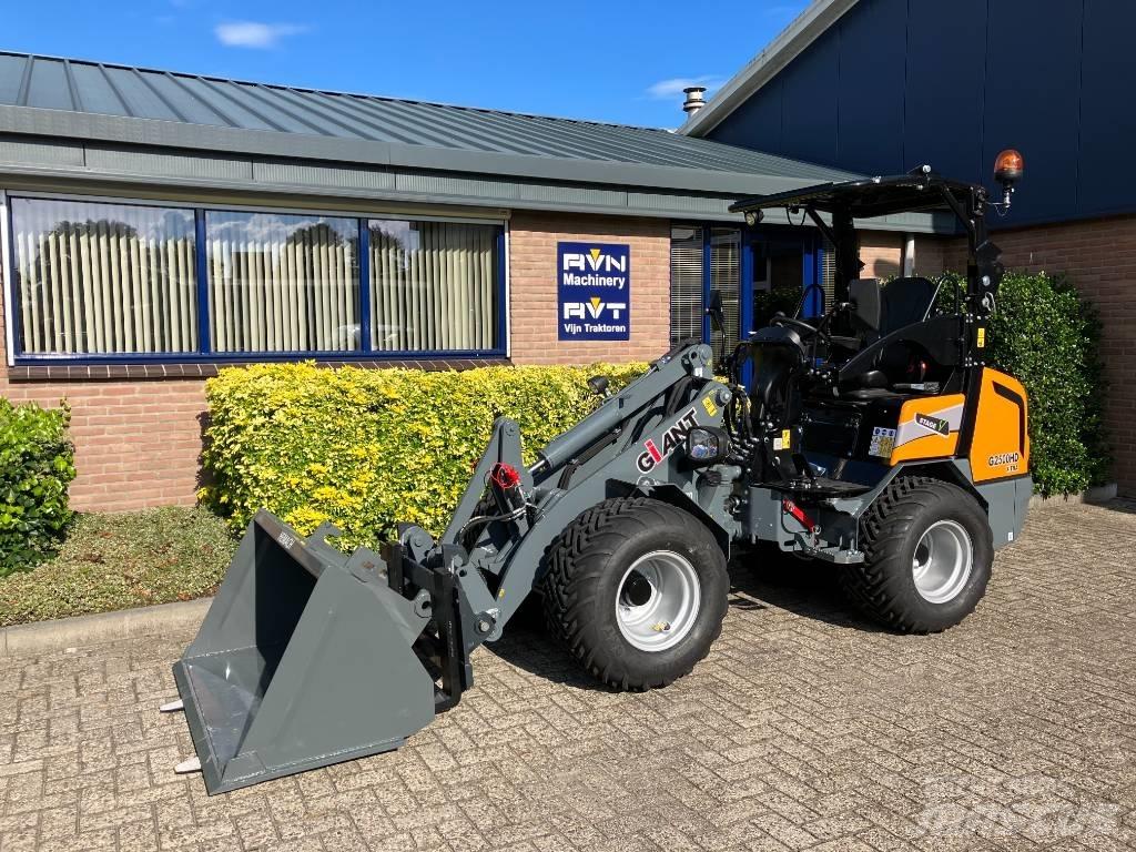 GiANT G2500 HD X-Tra Carregadeiras de rodas