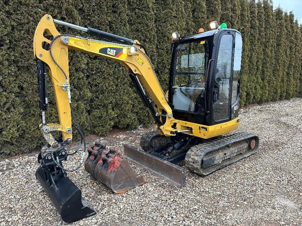 CAT 302.7 D CR Miniescavadeiras
