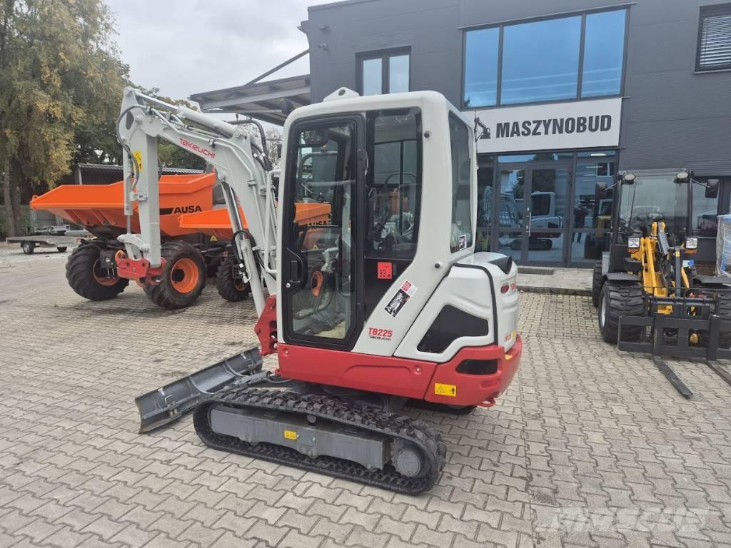 Takeuchi TB225 V0B Miniescavadeiras