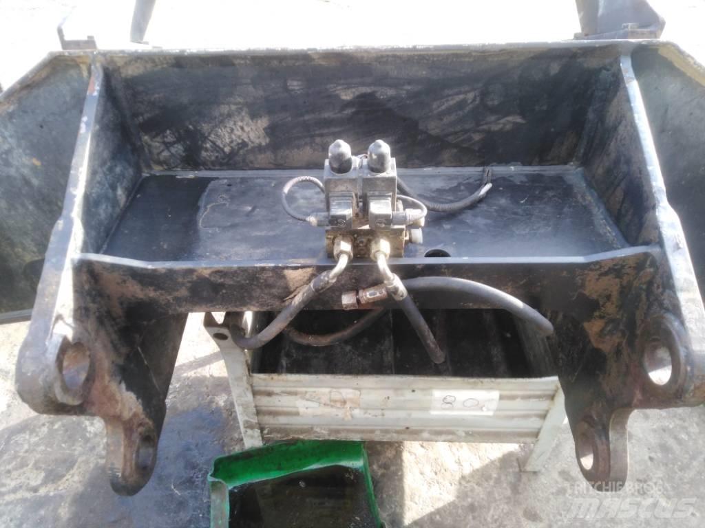 CAT M 318 Chassis e suspensões
