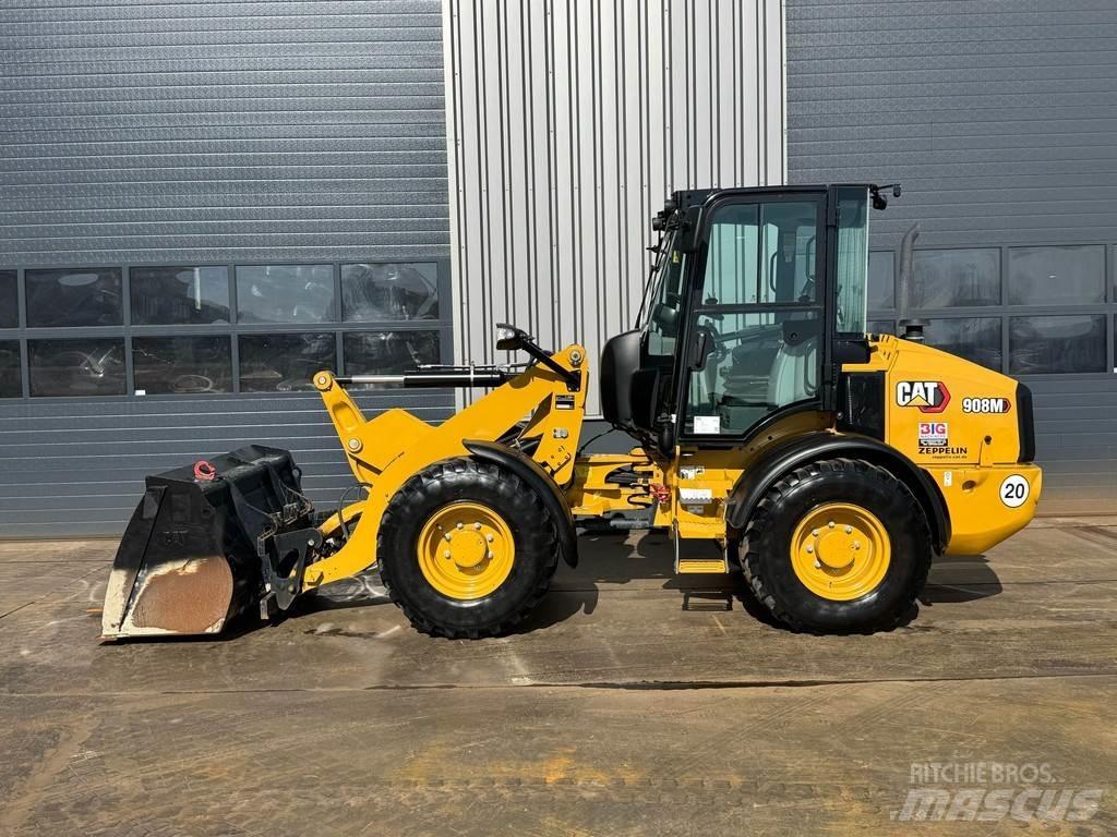 CAT 908M Carregadeiras de rodas
