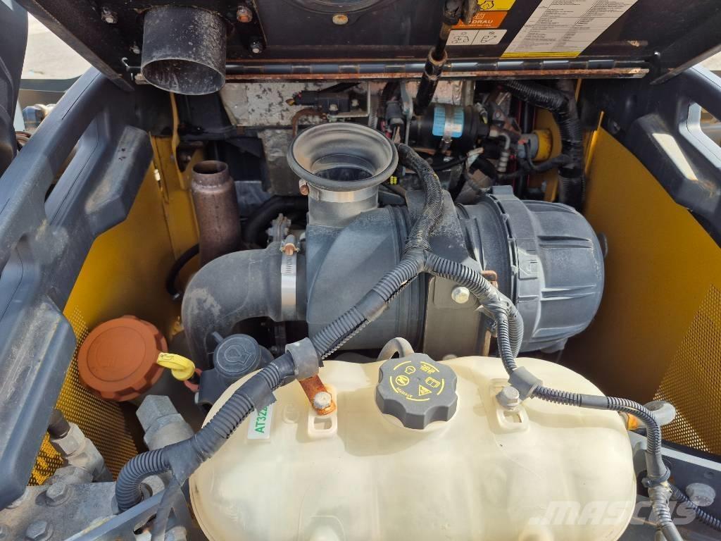 John Deere 320G Minicarregadeiras