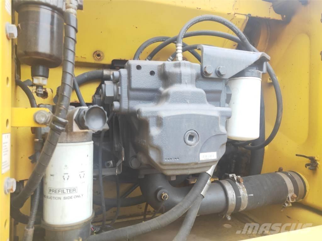Komatsu PC210-8 Escavadeiras de esteiras