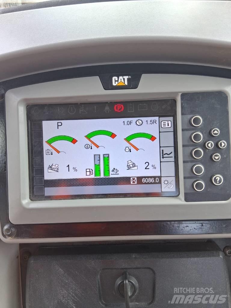 CAT D 6 T LGP Dozers - Tratores rastos
