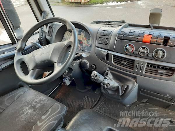 Iveco 120E22 Camiões de chassis e cabine