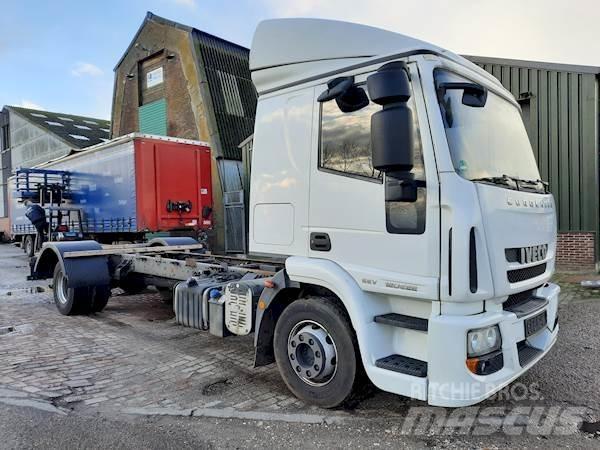 Iveco 120E22 Camiões de chassis e cabine
