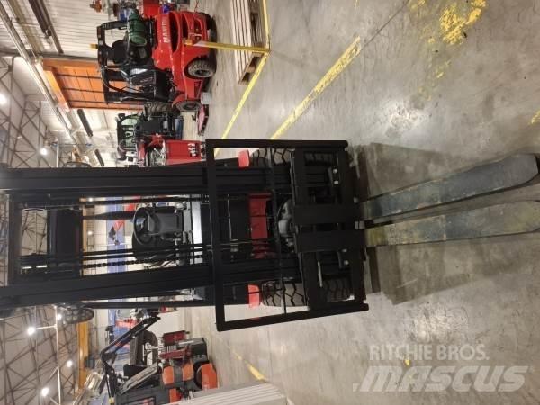 Manitou MI25D Empilhadores todo-terreno