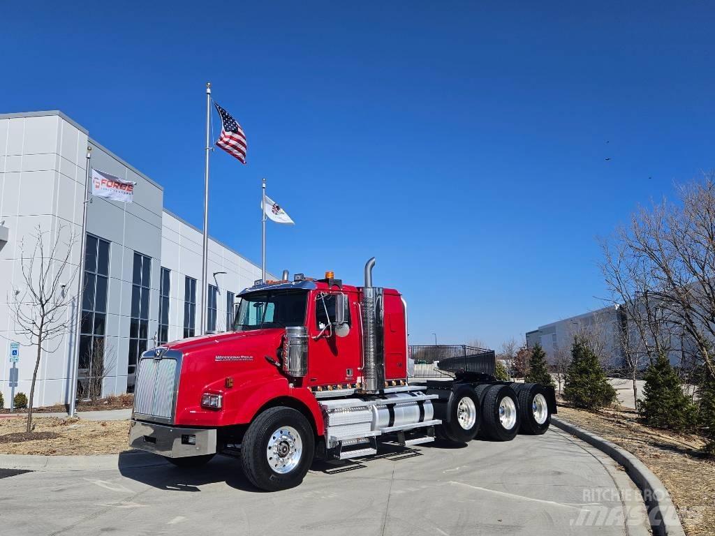 Western Star 4900 SB Cavalos Mecânicos