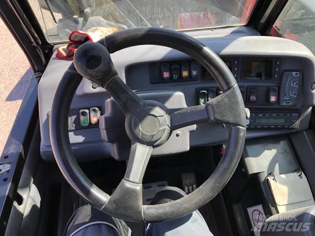 Manitou MLT 845 Manipulador telescópico
