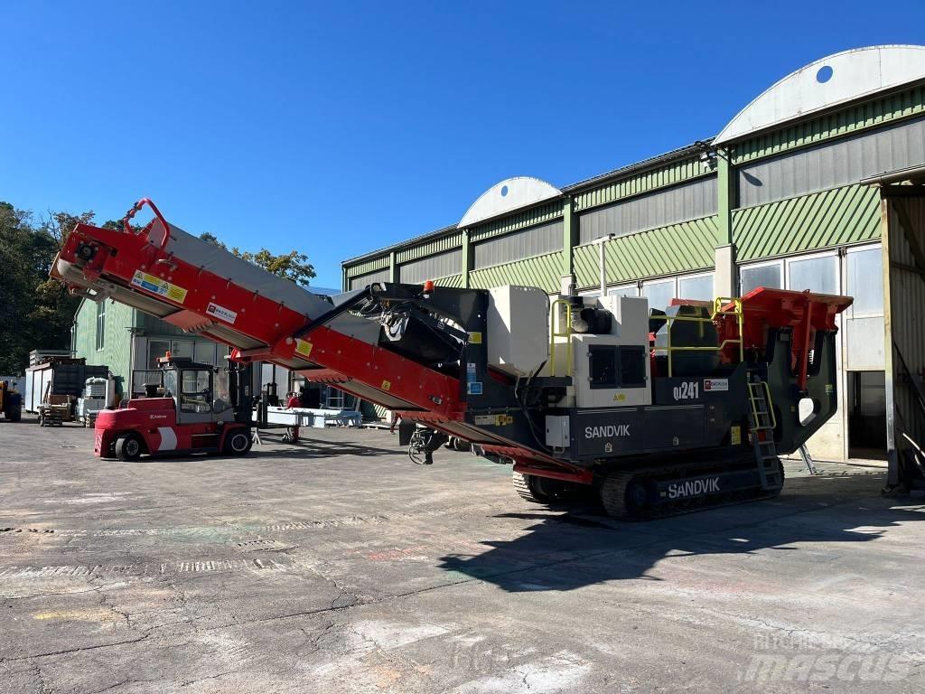Sandvik QJ 241 Britadores móveis