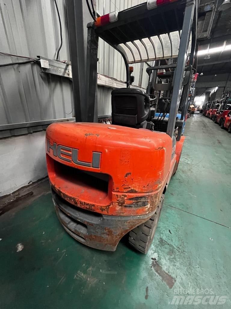 Heli CPCD 30 Empilhadores Diesel