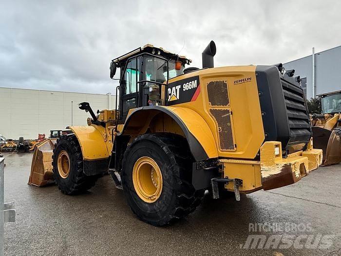 CAT 966M Carregadeiras de rodas