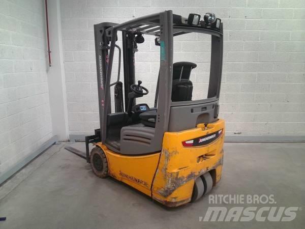Jungheinrich EFG 215 Empilhadores eléctricos