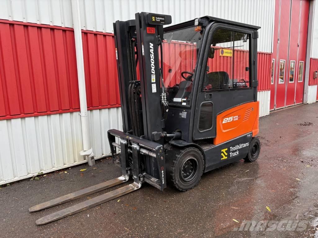 Doosan B 25 X-7 Empilhadores eléctricos