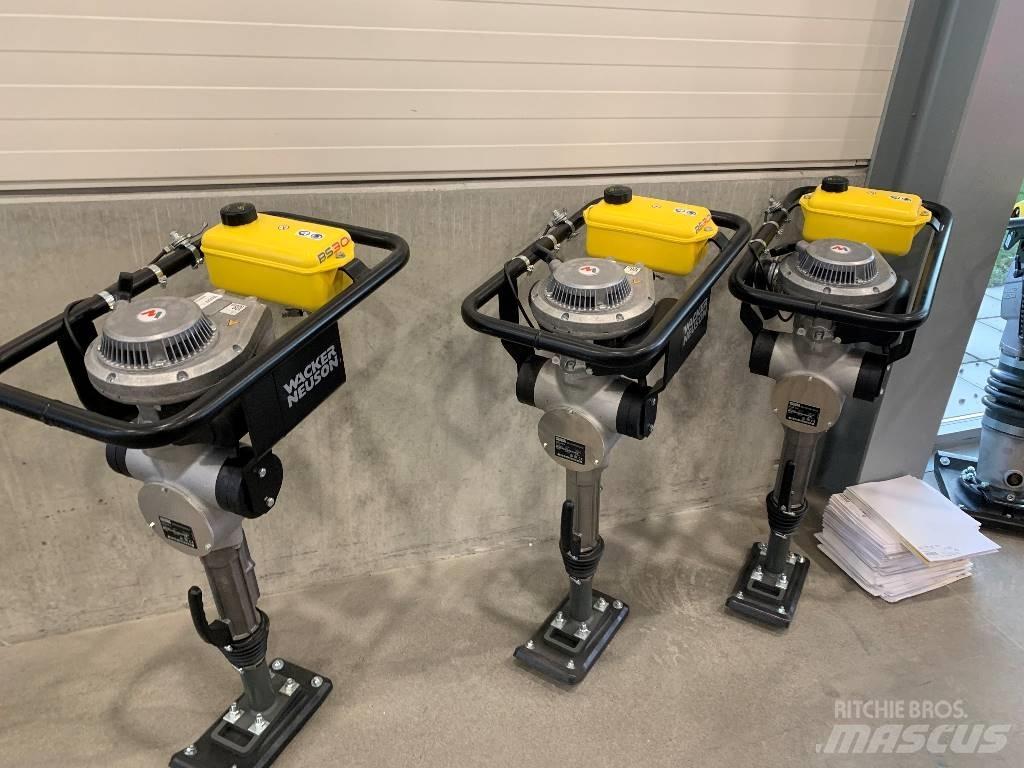 Wacker Neuson BS 30 Saltitões