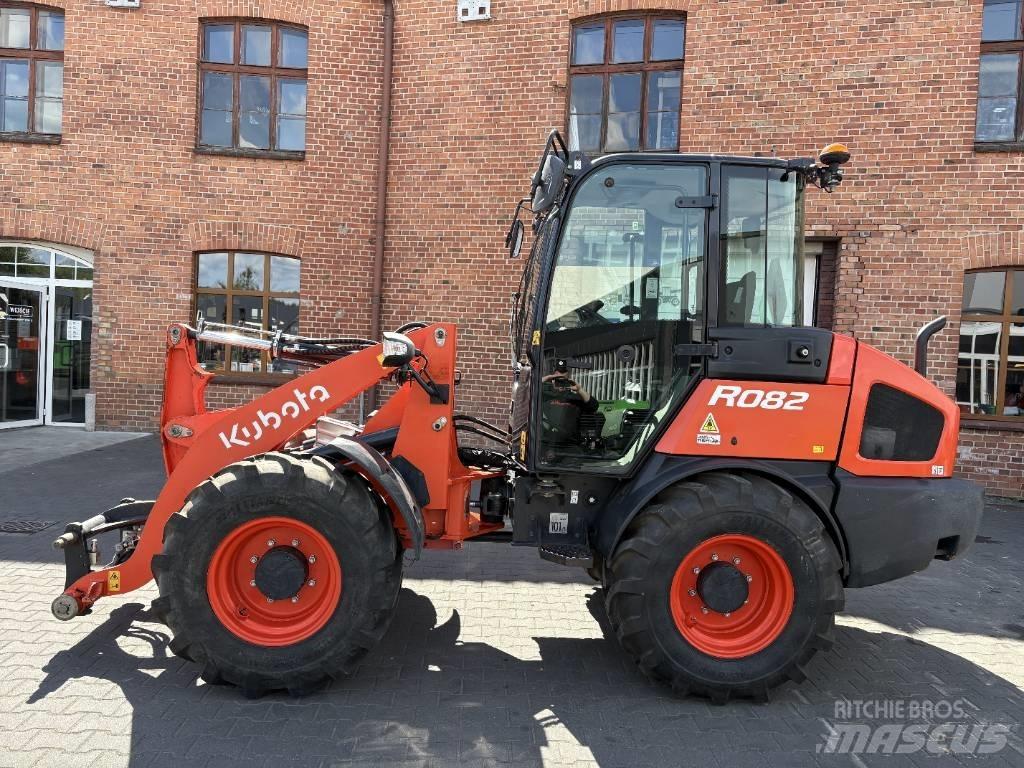 Kubota R 082 Carregadeiras de rodas