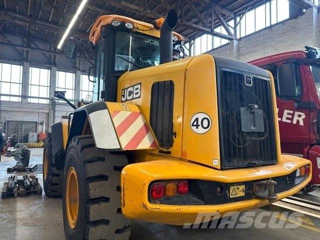 JCB 427 ZX T4 Retroescavadeiras