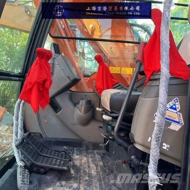 Hitachi ZX 135 Escavadeiras de esteiras