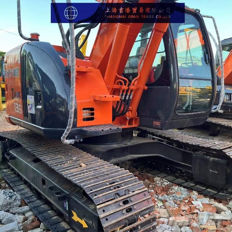 Hitachi ZX 135 Escavadeiras de esteiras