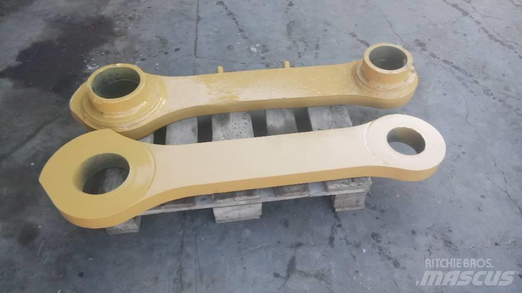 CAT 245 Lanças e braços dippers