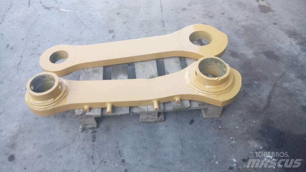CAT 245 Lanças e braços dippers