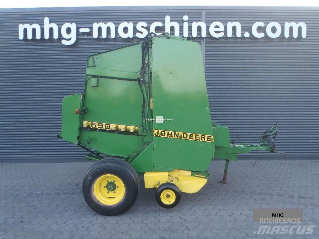 John Deere 590 Enfardadeira de rolos