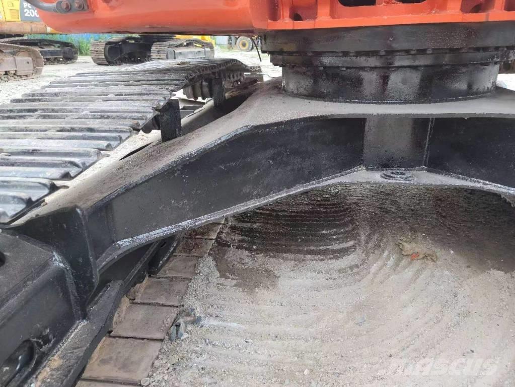 Doosan DX 225 LC Escavadeiras de esteiras