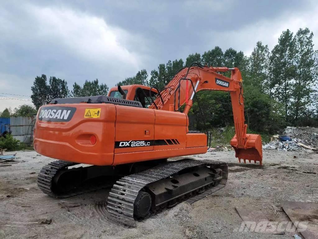 Doosan DX 225 LC Escavadeiras de esteiras