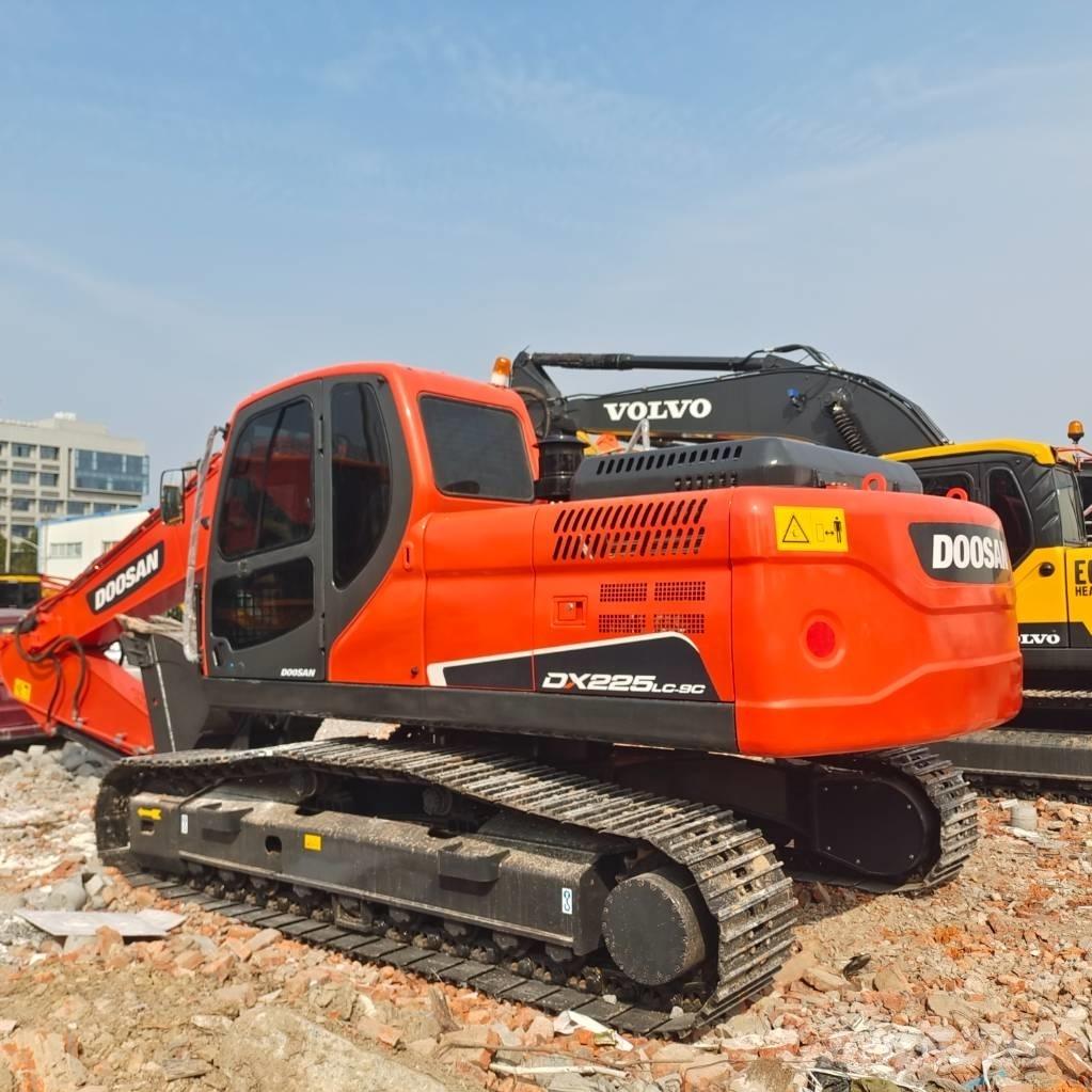 Doosan DX225LC-9C Escavadeiras de esteiras