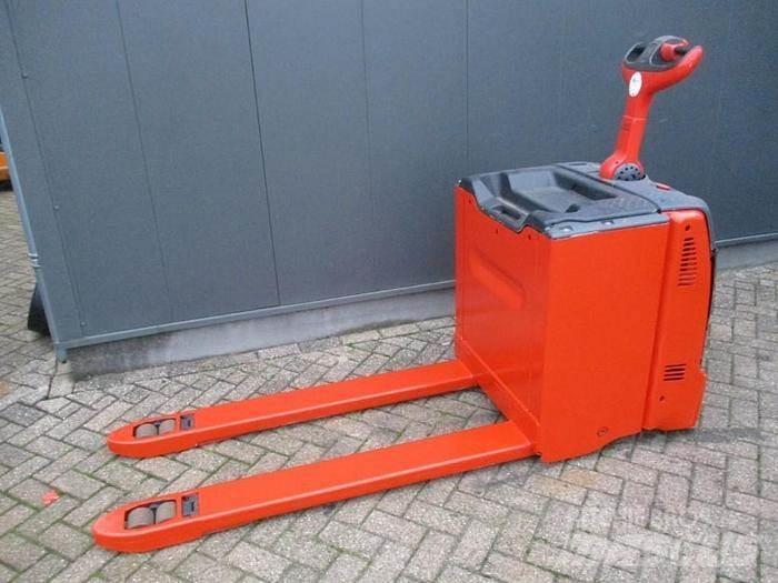 Linde T30 Porta palettes