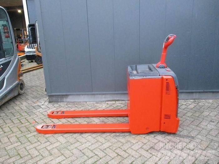 Linde T30 Porta palettes