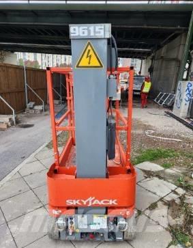 SkyJack SJ 12 Elevadores de tesoura