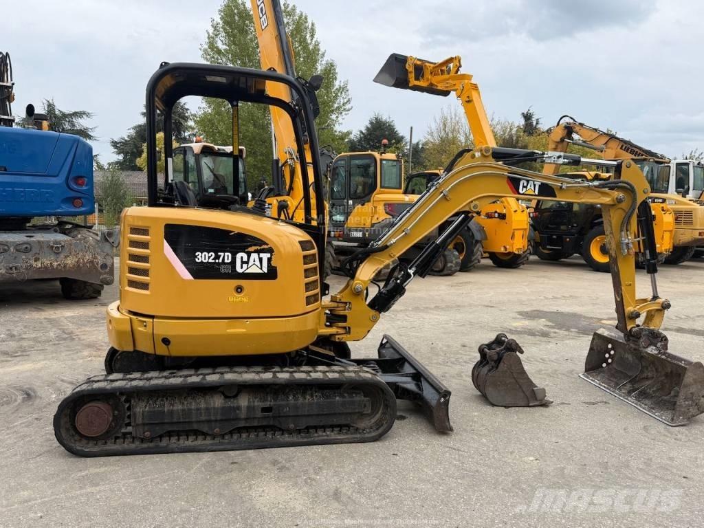CAT 302.7 CR Miniescavadeiras