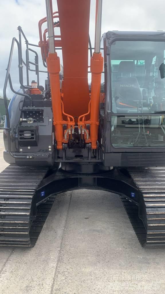 Hitachi ZX 135 US-6 Escavadeiras de esteiras