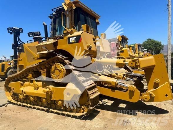 CAT D8T Dozers - Tratores rastos