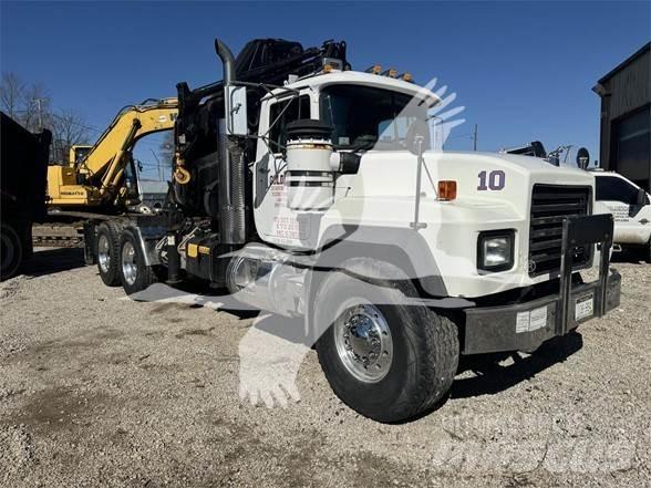 Mack RD688S Cavalos Mecânicos