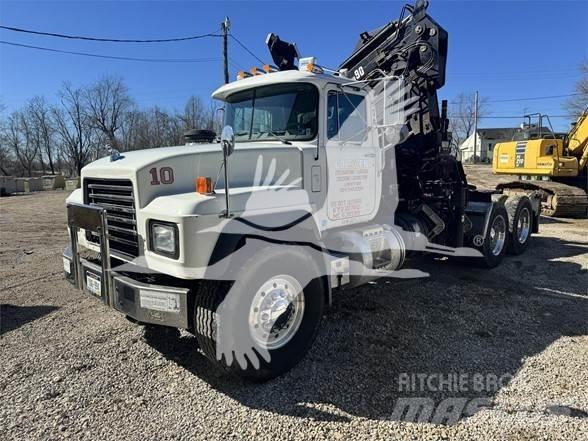 Mack RD688S Cavalos Mecânicos