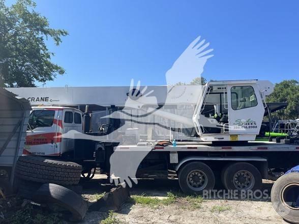 Sterling L9500 Construção - Outros
