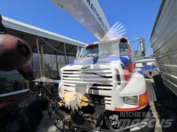 Sterling L9500 Construção - Outros
