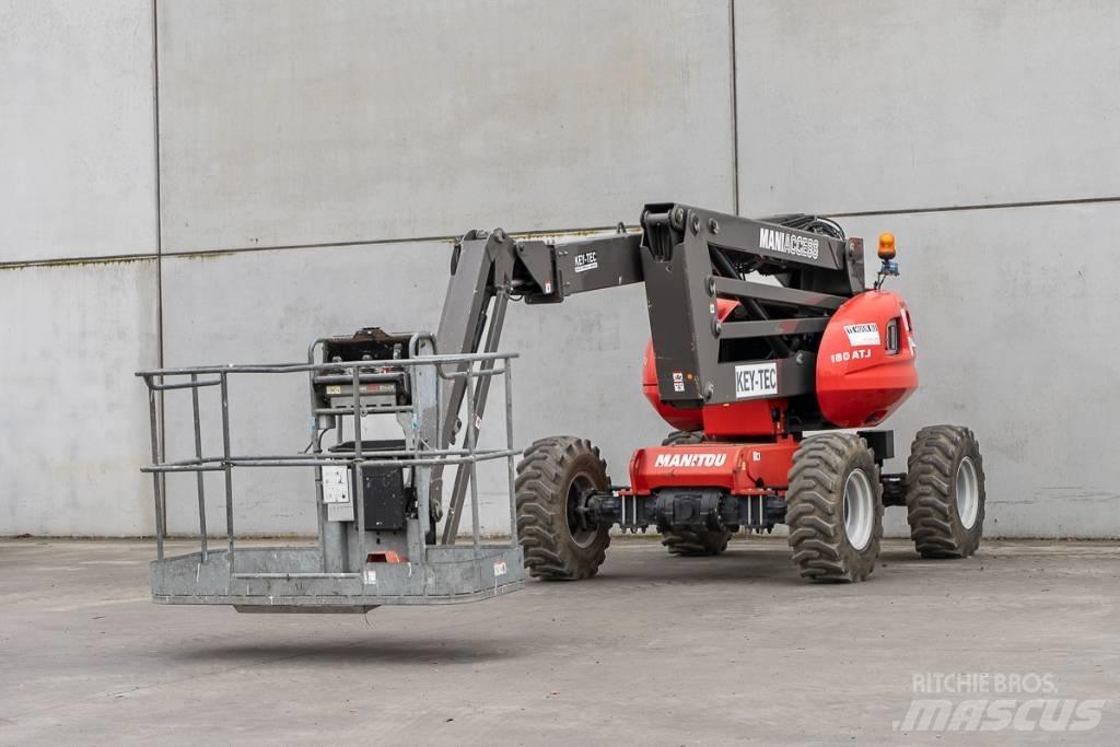 Manitou 180 ATJ Elevadores braços articulados