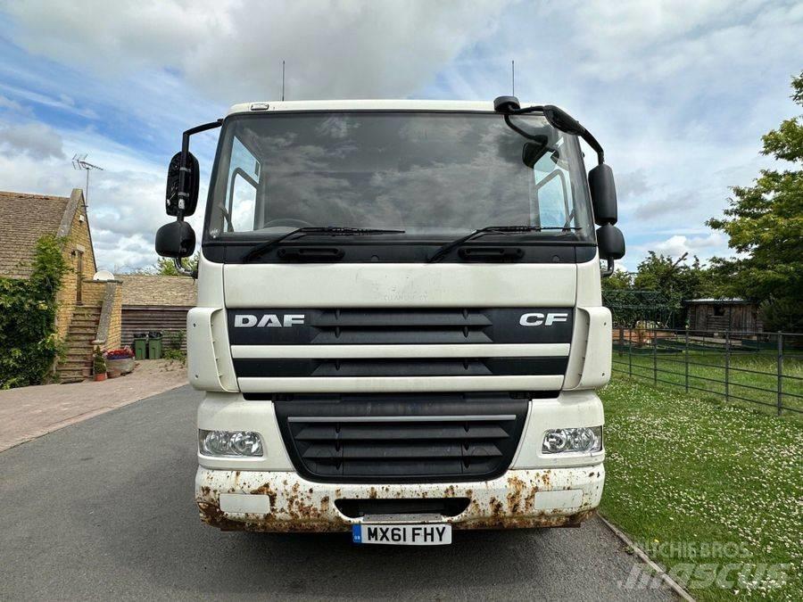 DAF CF85.360 Camiões de chassis e cabine