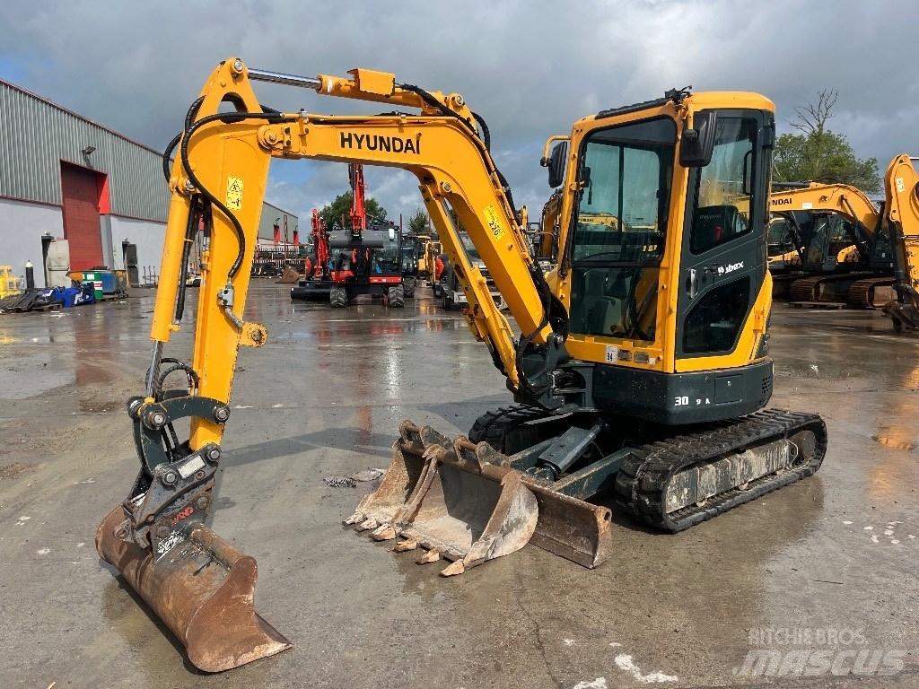 Hyundai R30 Z-9AK Miniescavadeiras